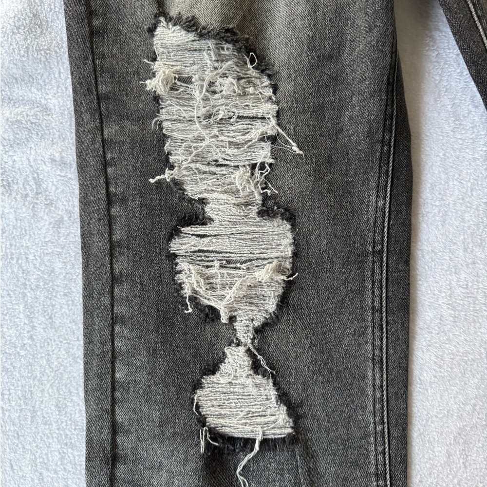 Risen Jeans Women’s Sz 11/30 High Waist Girlfriend Jeans black distressed Ripped - Picture 11 of 14